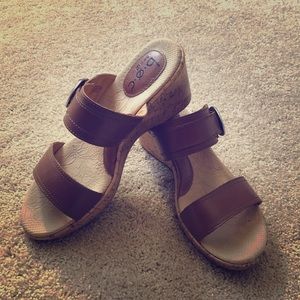 CUTE WEDGE SANDALS!!
